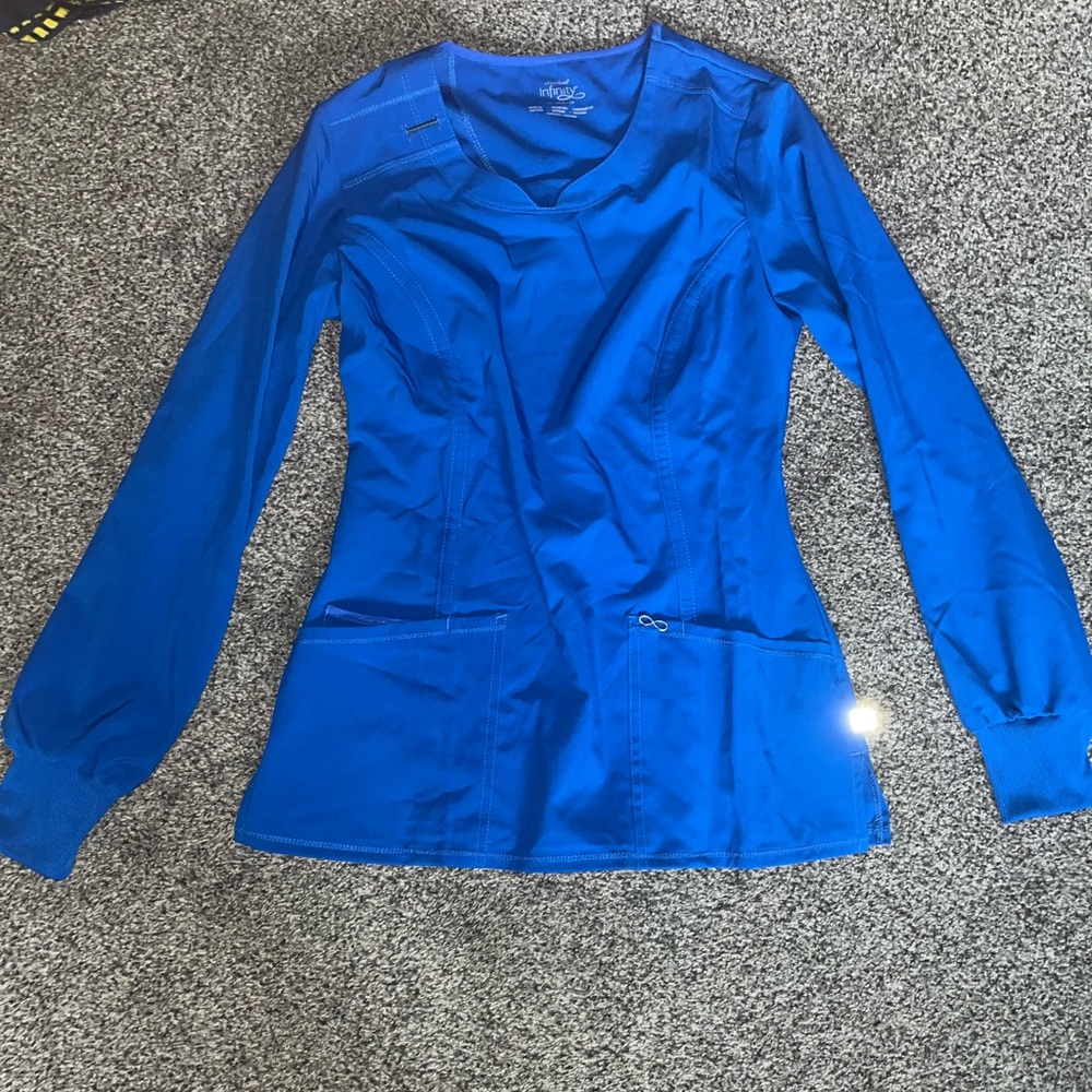 Infinity scrub long sleeve top